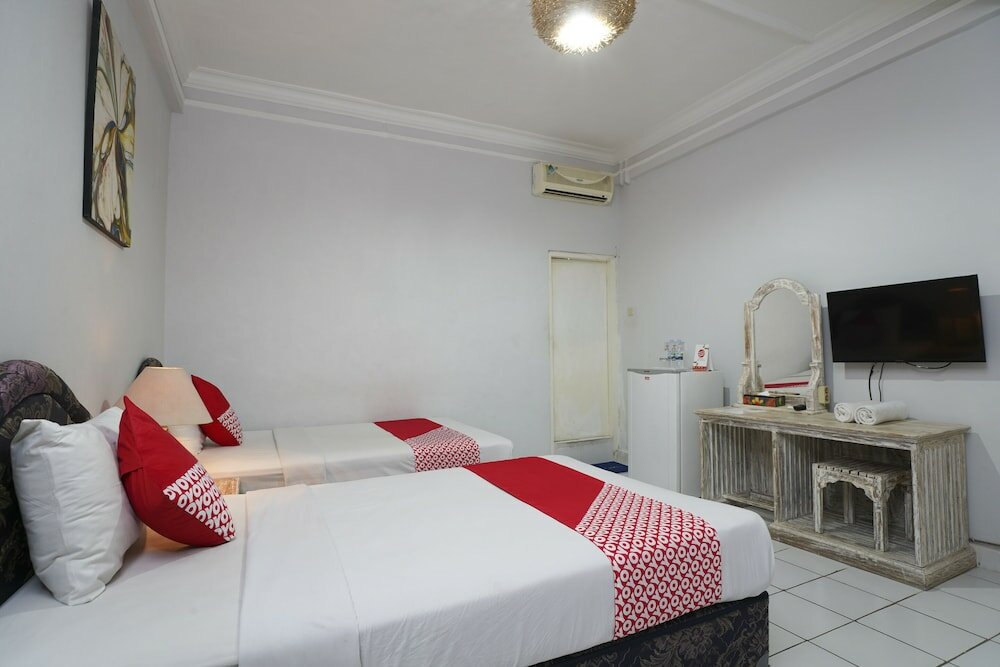 Фото Oyo 1934 Sedana Inn