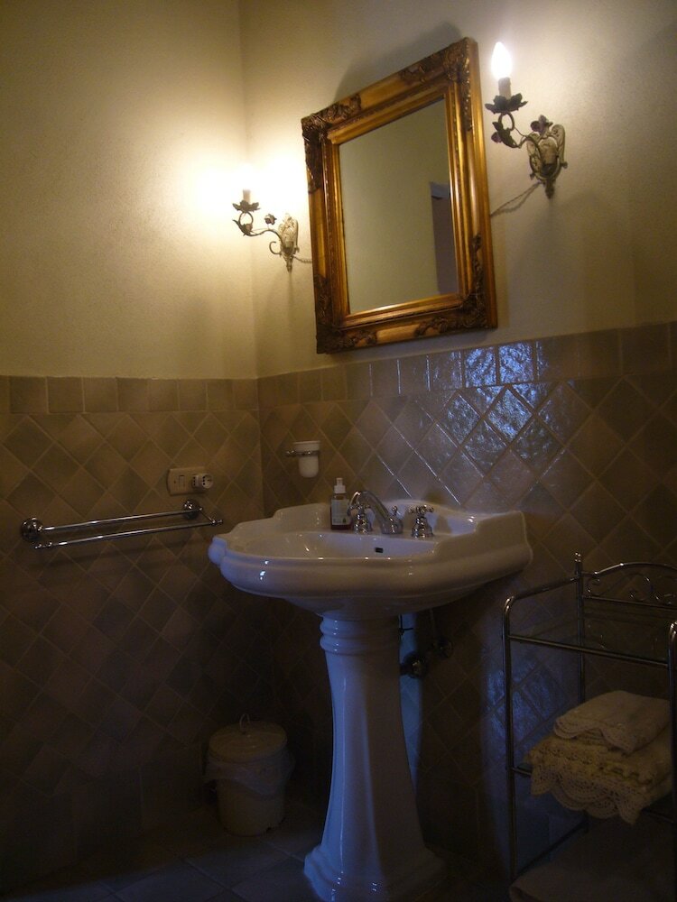 Фото Borgo Storico Cisterna