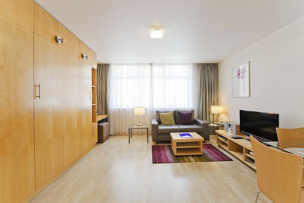 Фото Premium St Christophers Place