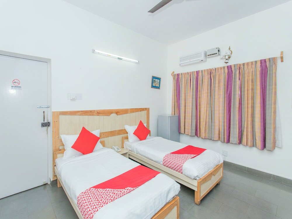 Фото Oyo 761 Hermitage Apartments