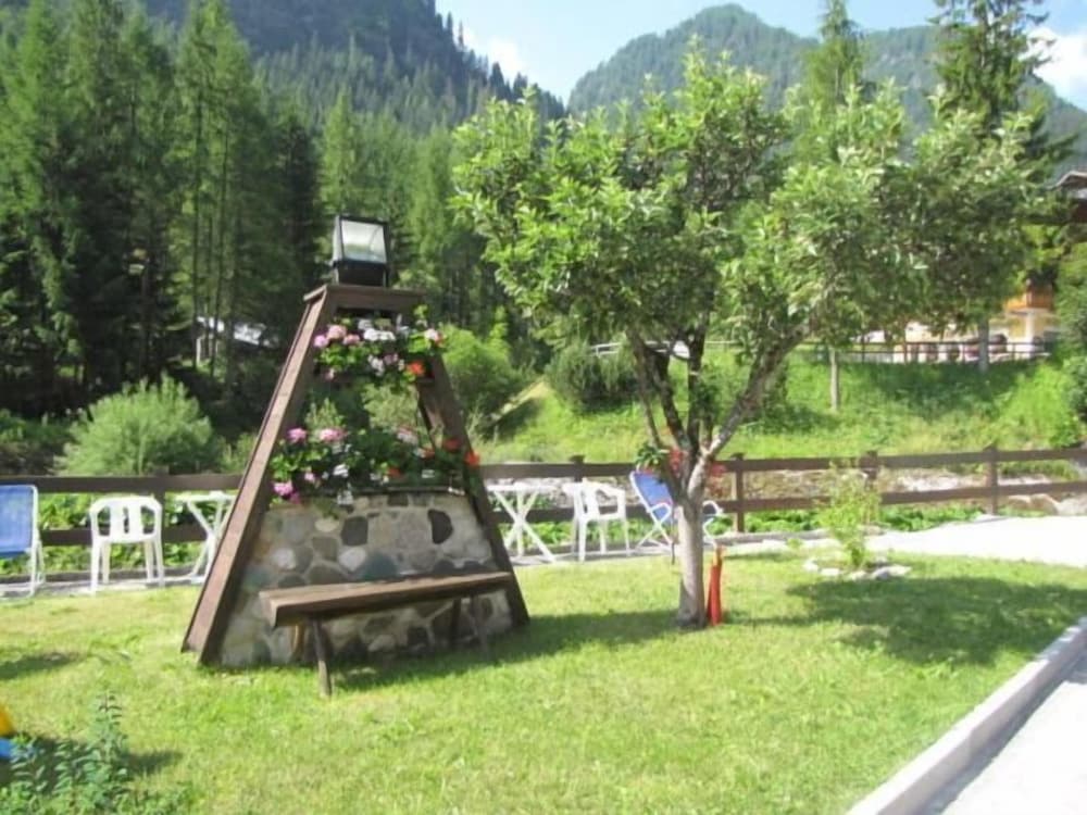 Фото Albergo Genzianella