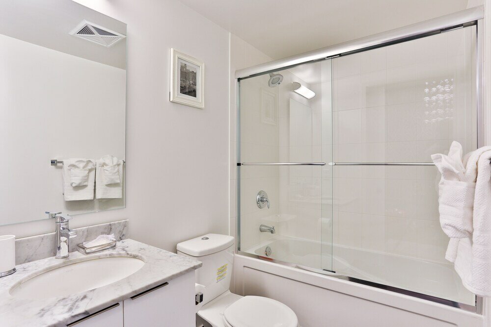 Фото Exquisite 55th Floor 2 Bed 2 Bath Parking