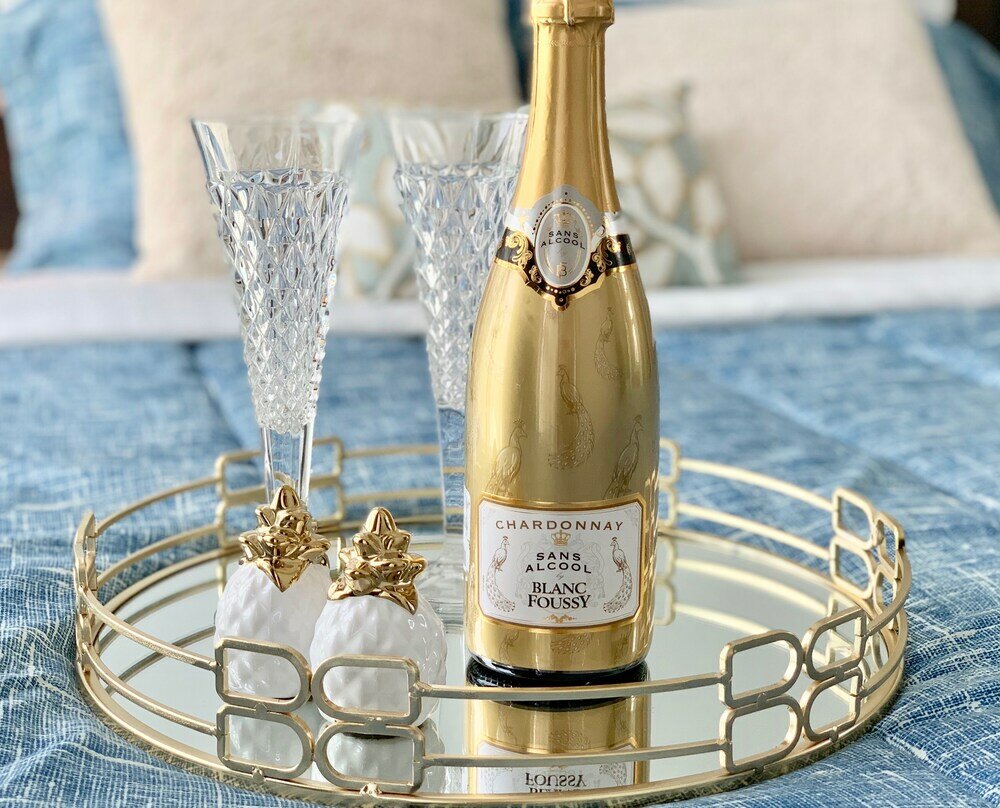 Фото Exquisite 55th Floor 2 Bed 2 Bath Parking