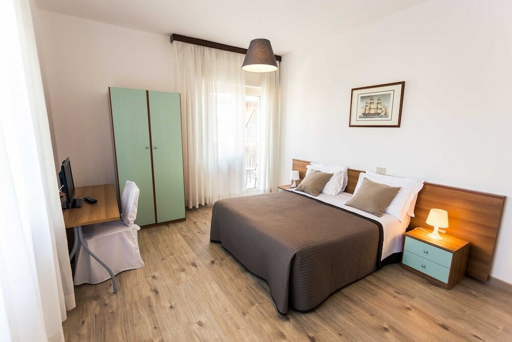 Фото Hotel Antagos