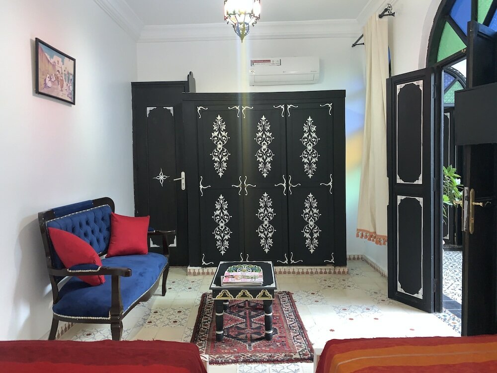 Фото Riad Tingis
