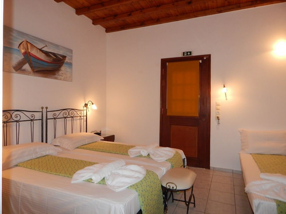 Фото Tinos Suites & Apartments