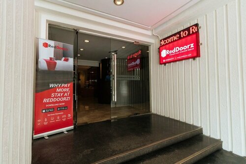 Гостиница RedDoorz Premium near Greenbelt Makati