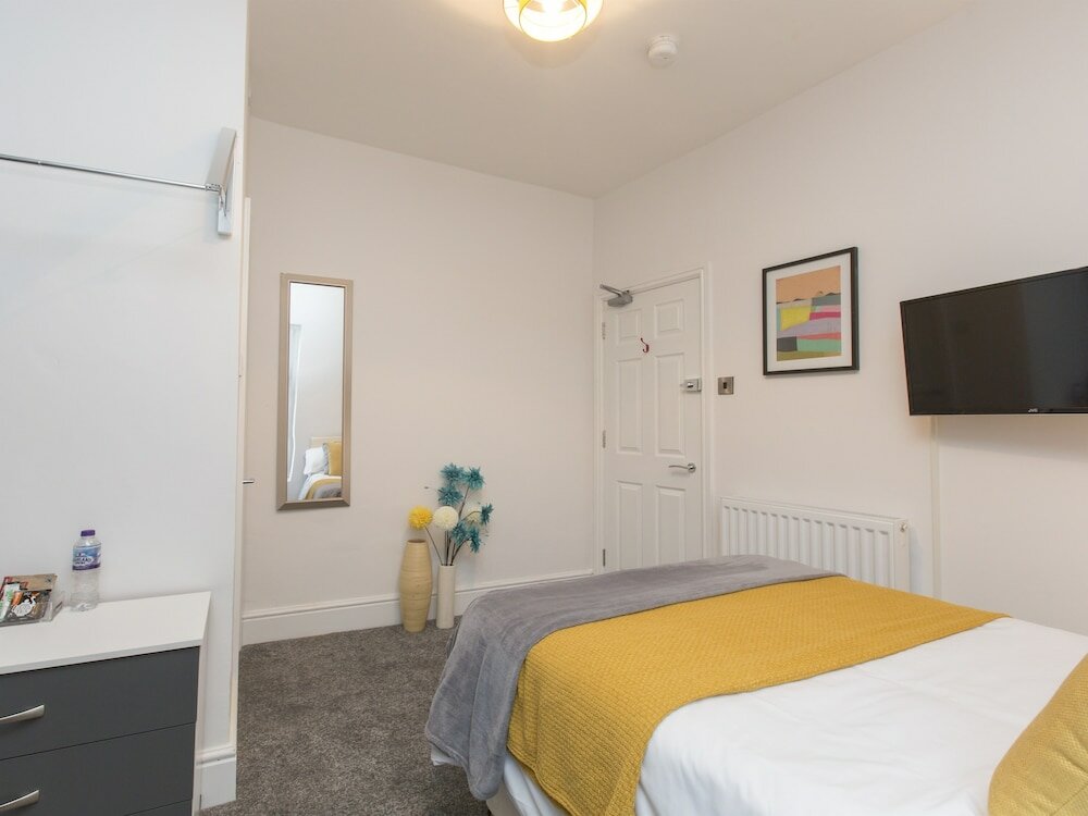 Фото Townhouse Plus @ 40 West St