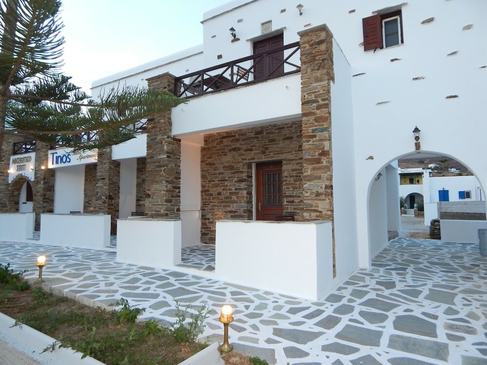 Фото Tinos Suites & Apartments