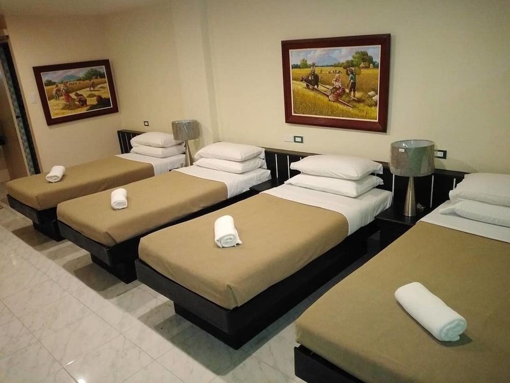 Фото The Royale House Travel Inn and Dormitel