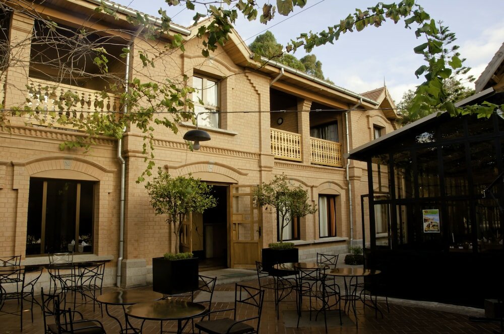 Фото отеля 1