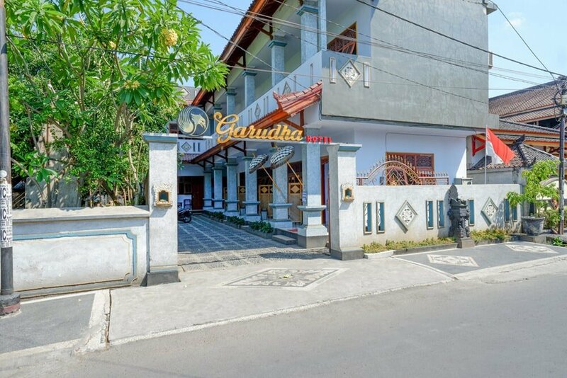 Гостиница RedDoorz near Mayura Park Lombok