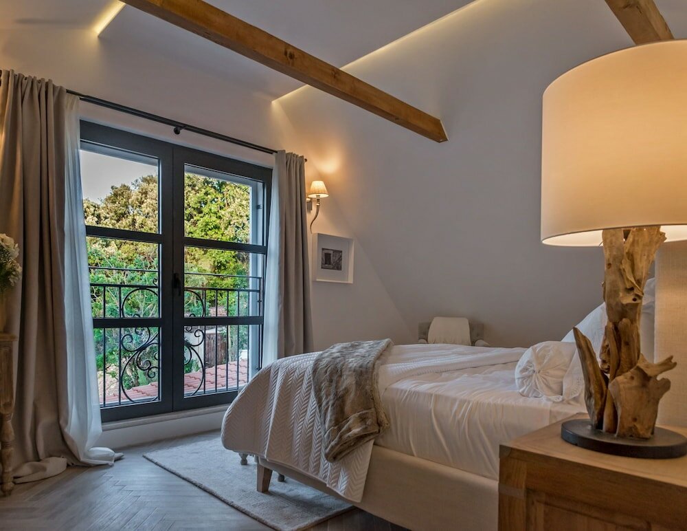 Фото Beachfront Villa Feodora Grande