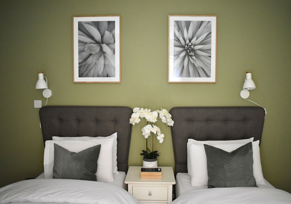 Фото The Spinney