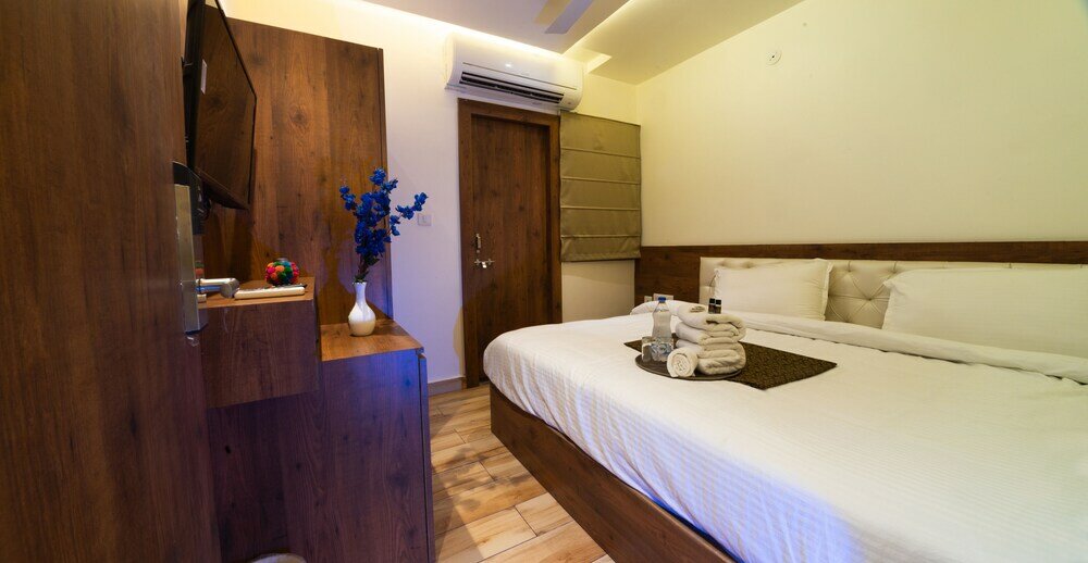 Фото Hotel Aishwarya And Restaurant