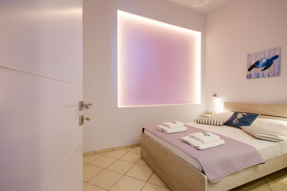 Фото Cozy Home close to old Port Sea Front & Parking