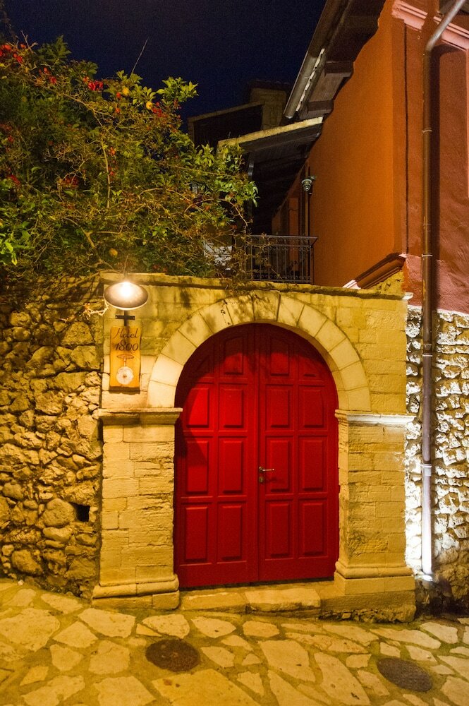 Фото Small Luxury Hotel 1800