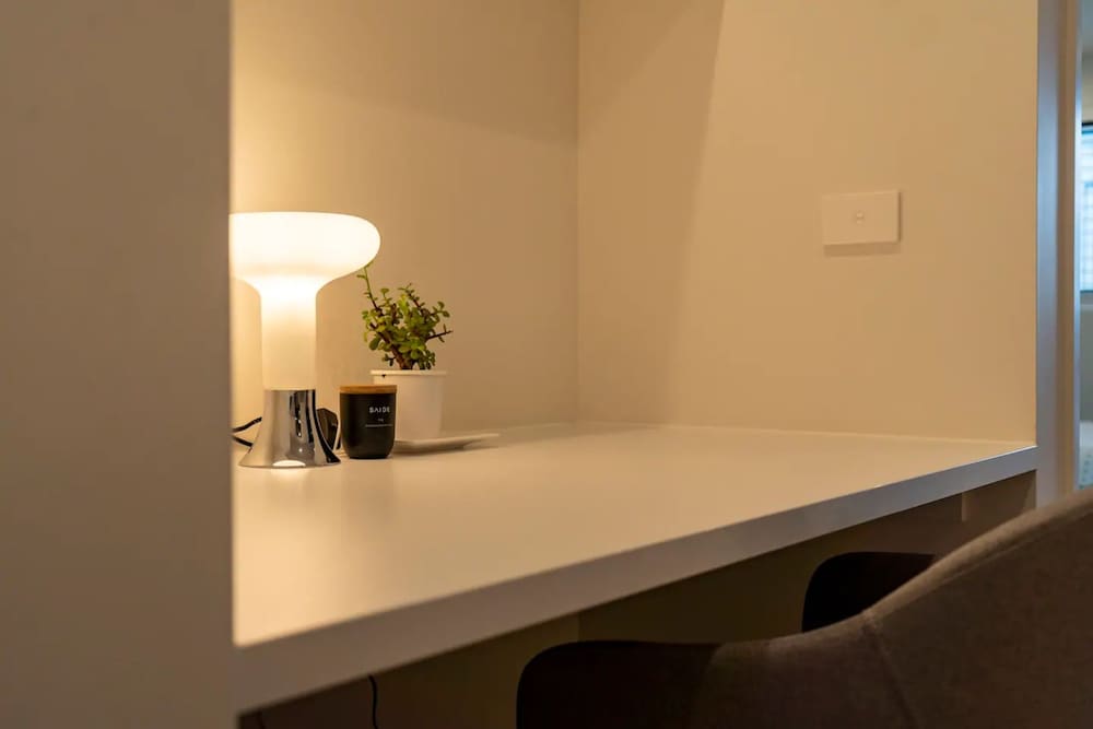 Фото Modern 1 Bedroom Apartment South Yarra