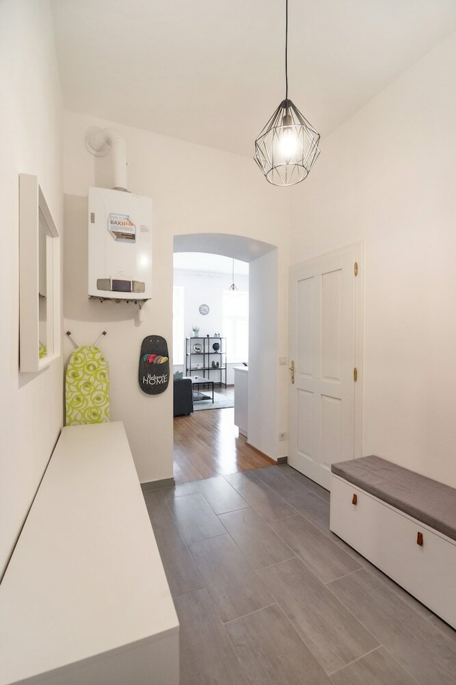 Фото Cozy new stylish 15 min to the center