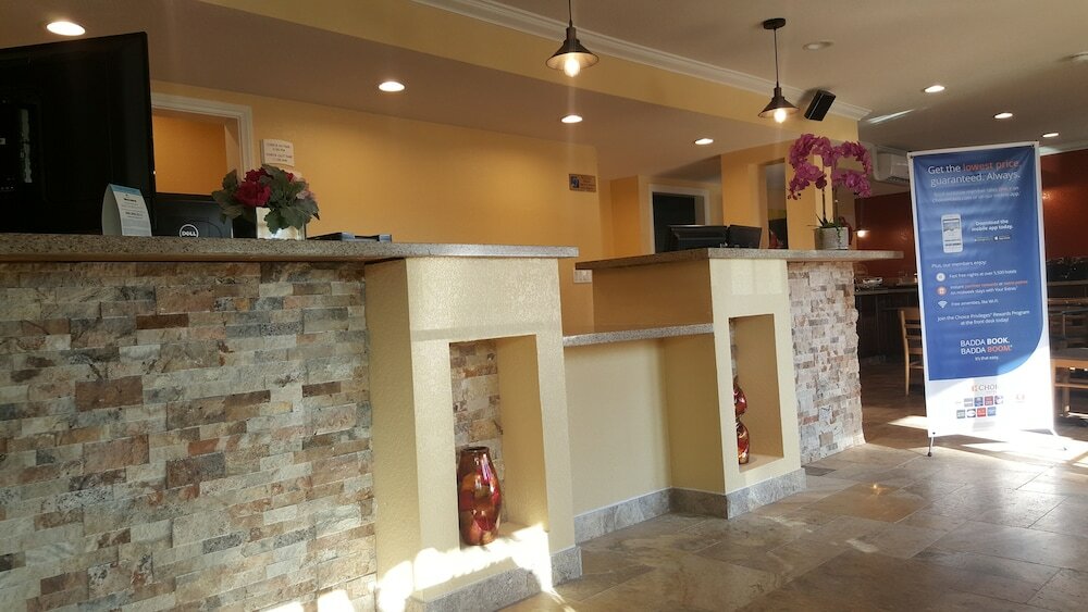 Фото Quality Inn Escondido Downtown