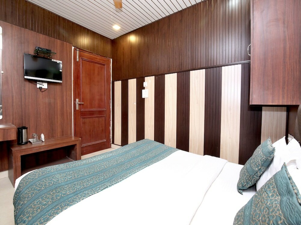 Фото Oyo 14515 Hotel Paras Regency