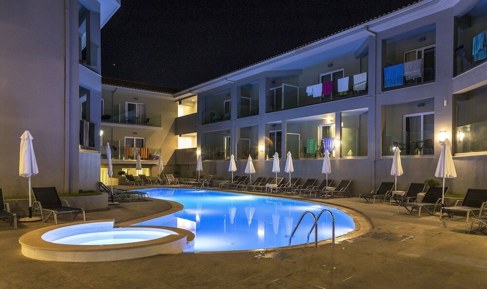 Фото White Olive Premium Laganas