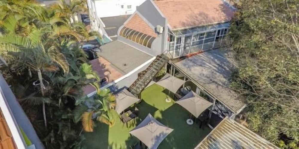 Фото Silver Oaks Boutique Hotel