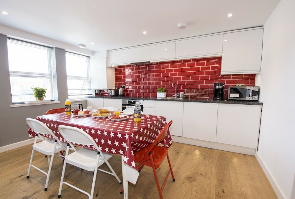 Фото London Deluxe Apartments