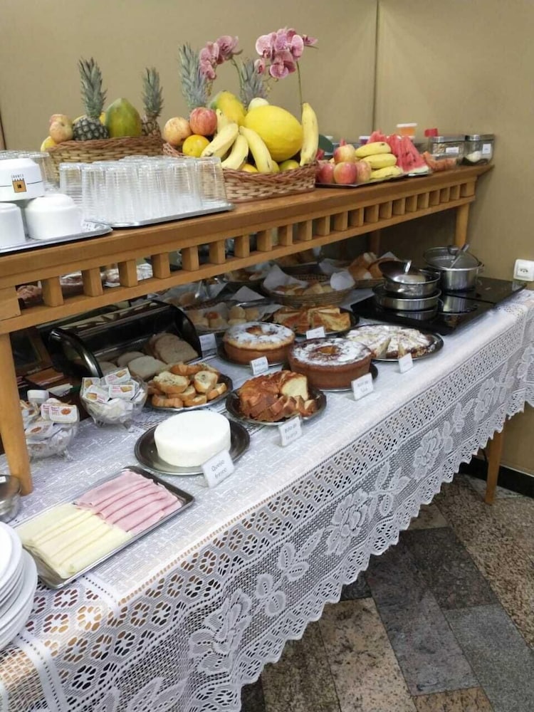 Фото Hotel Cidade