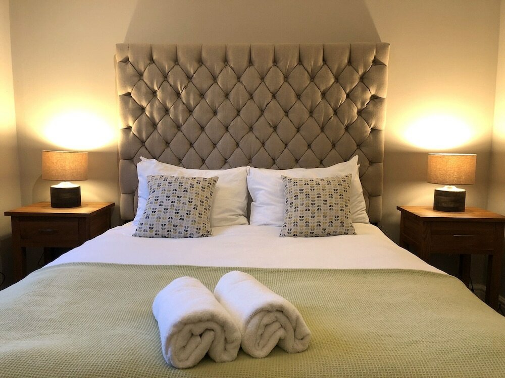 Фото Lord Raglan House