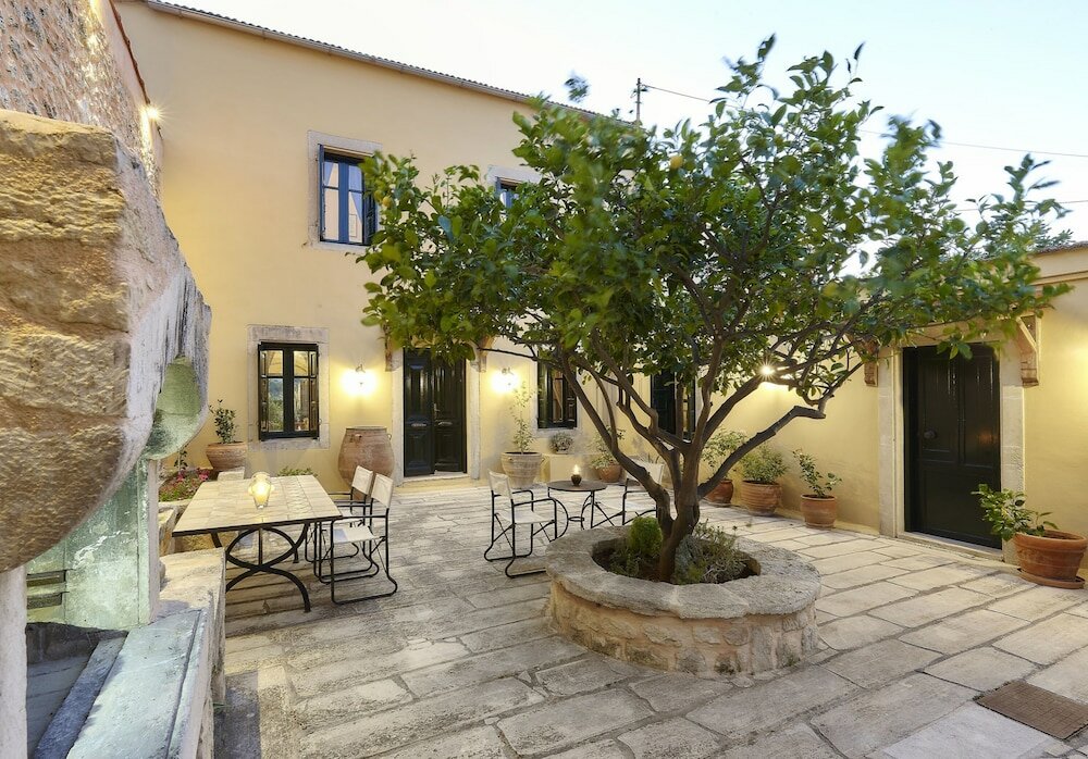 Фото Castello Villa Daphnes - Private Pool & Whirlpool