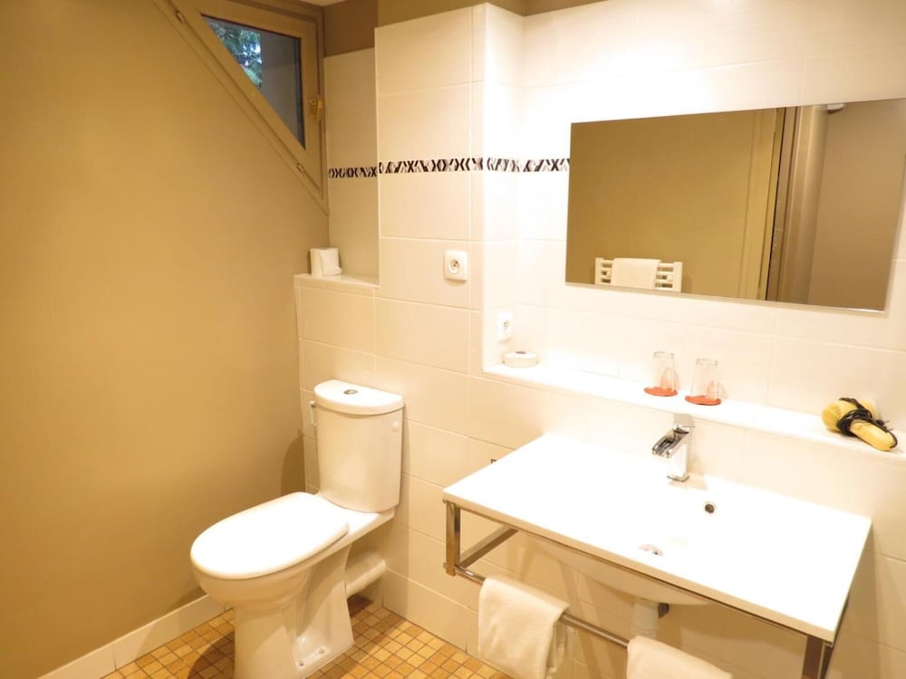 Фото Hostellerie Du Royal Lieu