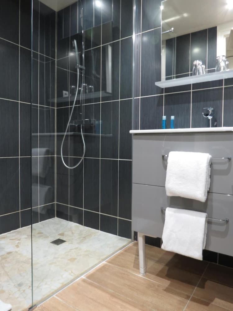 Фото Hostellerie Du Royal Lieu