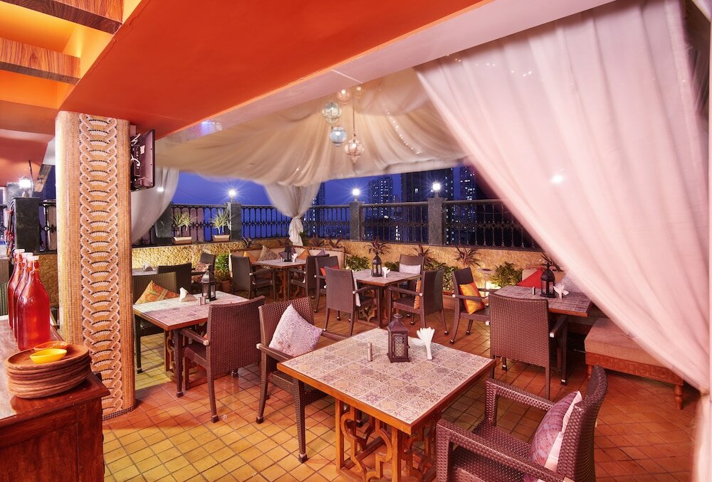 Фото The Shalimar Hotel