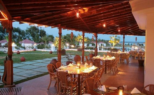 Внешний вид отеля Chariot Beach Resort в Венпурушанаттаме, фото 2