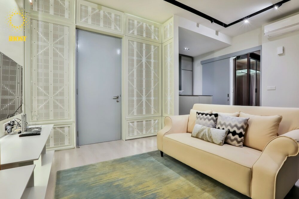 Фото Expressionz Suites by iHost Global