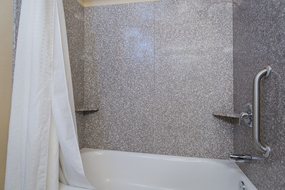 Фото Baymont Inn & Suites by Wyndham Sturgis