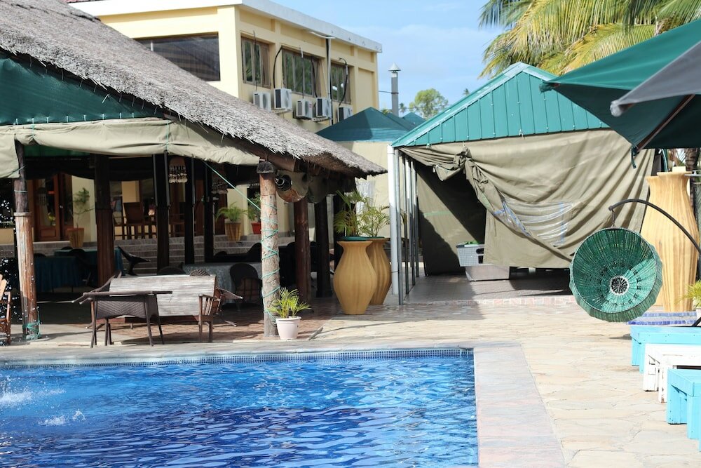 Фото отеля 1