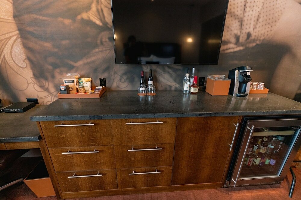 Фото The Iron Horse Hotel