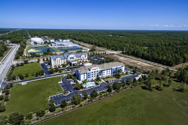 Гостиница SpringHill Suites by Marriott Naples