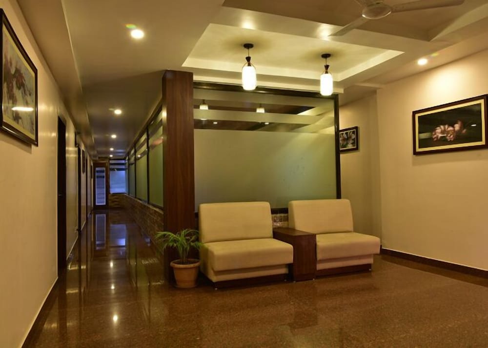 Фото отеля 2