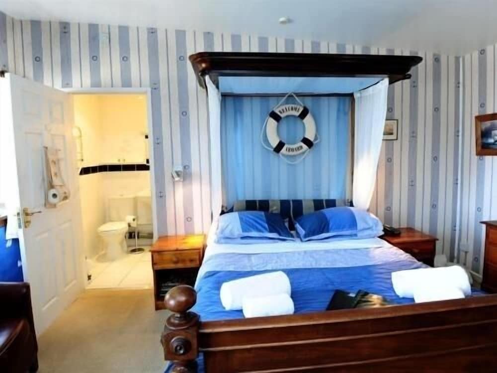 Фото The Driftwood Spars