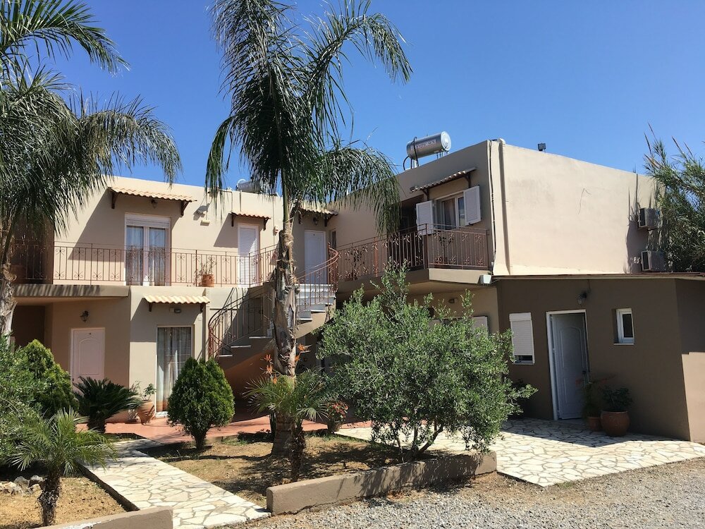 Фото Kris Apartments