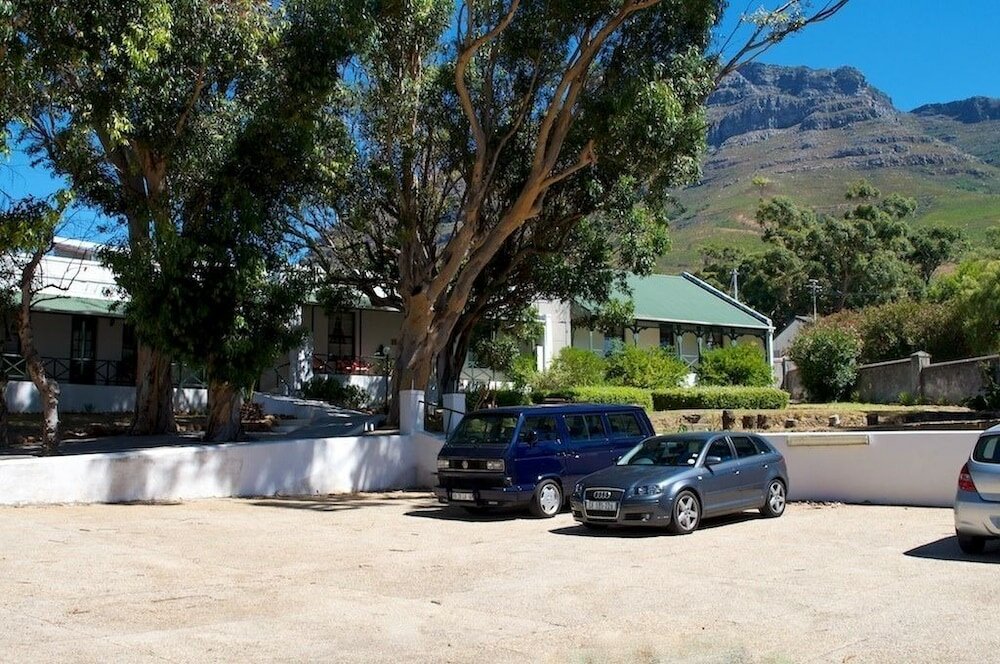 Фото District Six Guesthouse