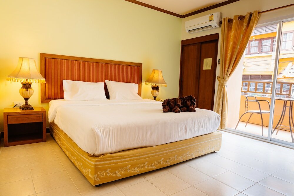 Фото отеля 2