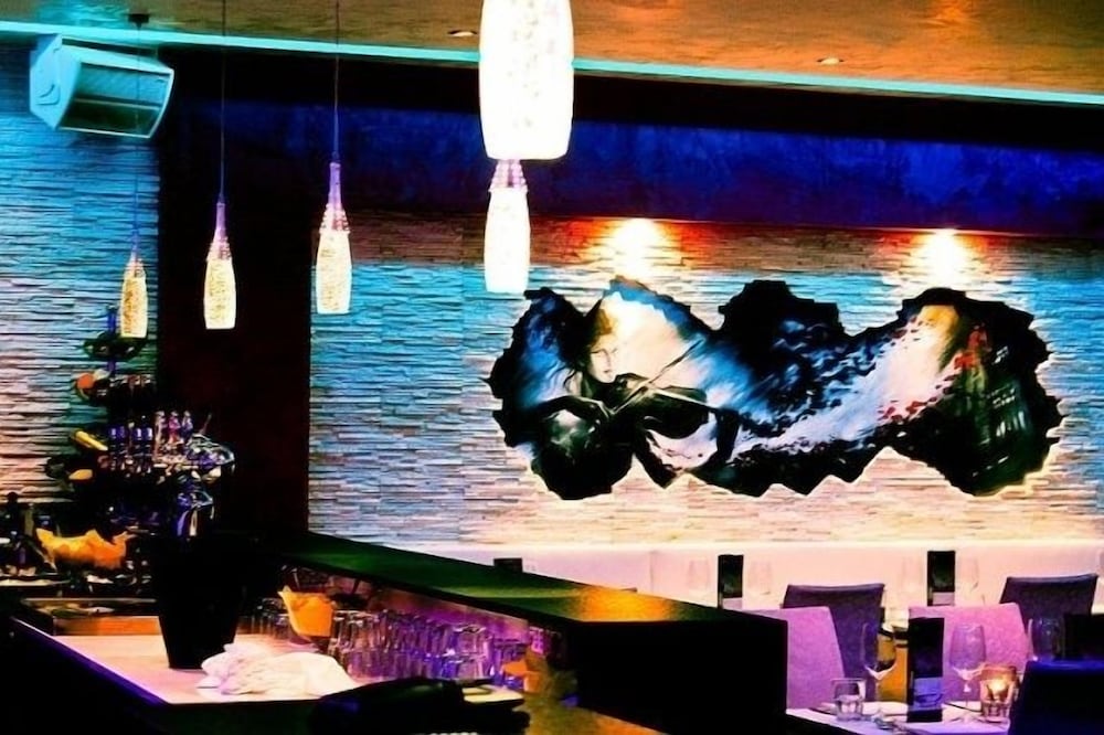 Фото Royal House