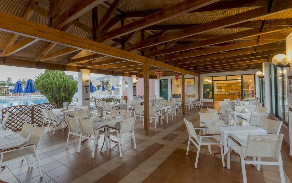 Фото Dolphin Bay