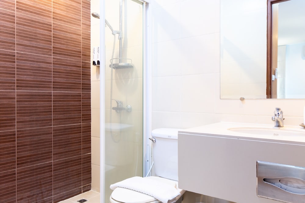 Фото Lasalle Suites Hotel & Residence