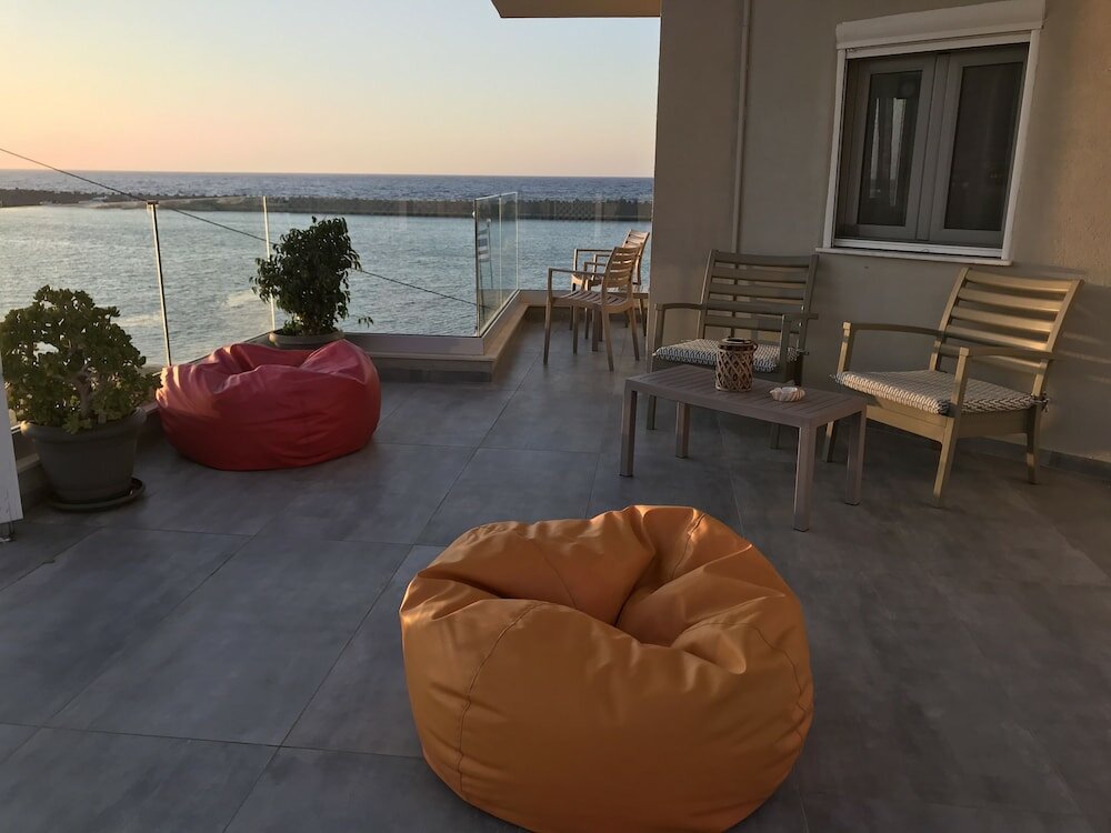 Фото Sea View Apts & Suites by Pachiplex