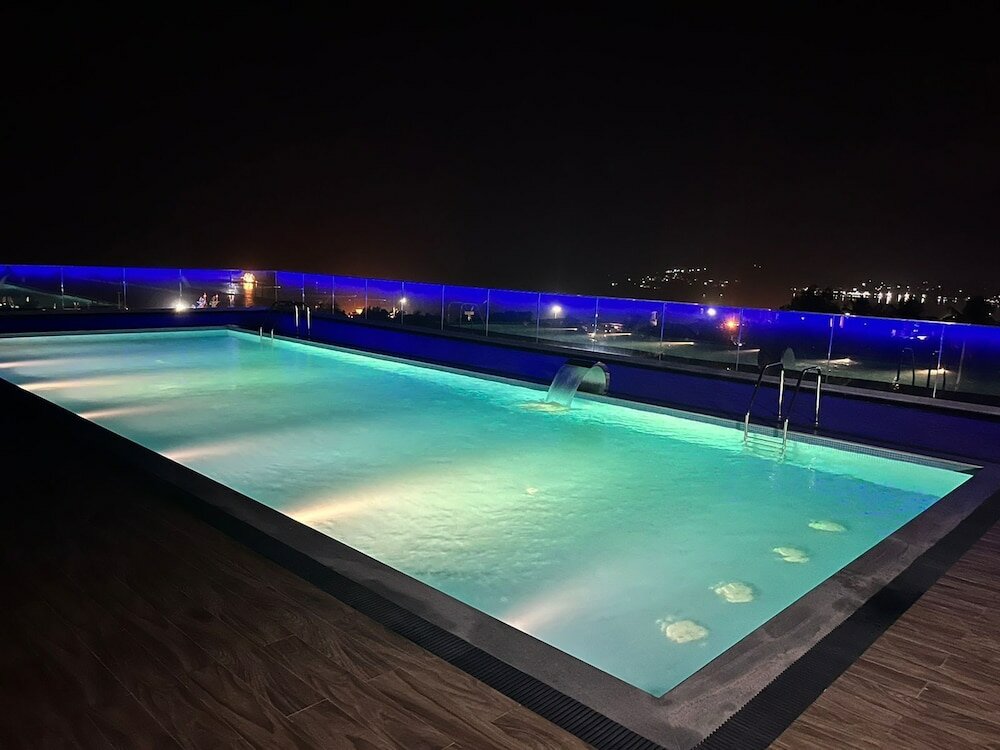 Фото Hotel Hilltop International